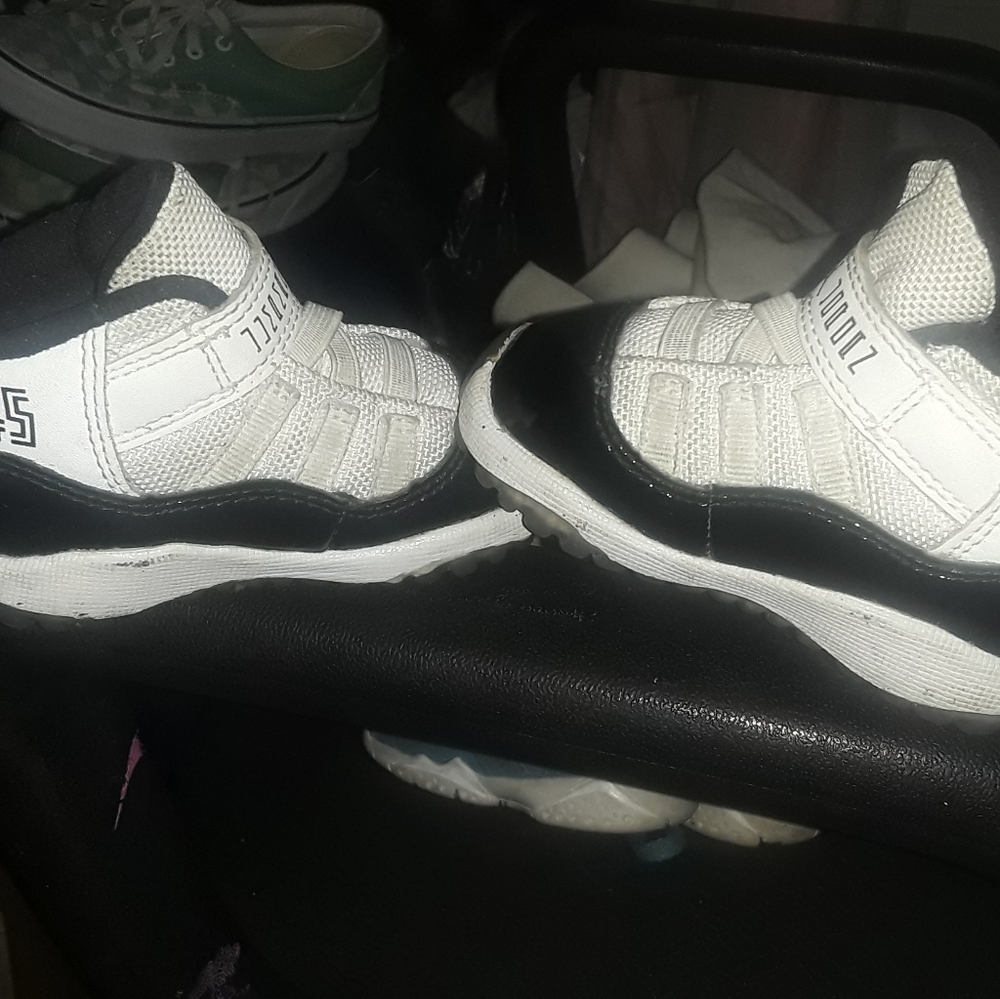 Size 4c baby jordans